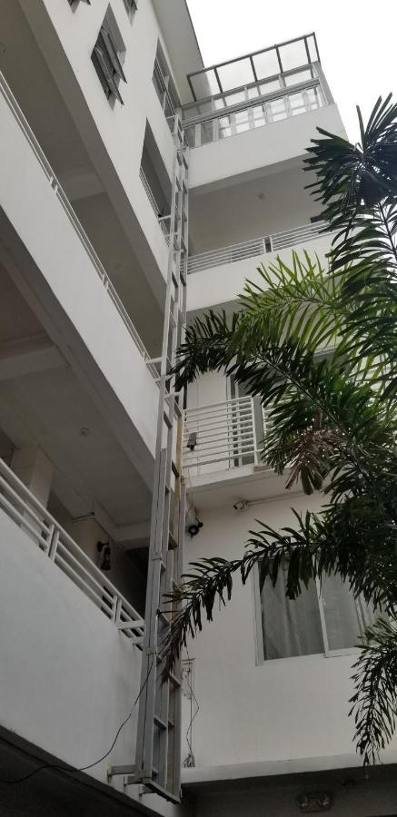 Innsite Room Rentals Pasay Ngoại thất bức ảnh