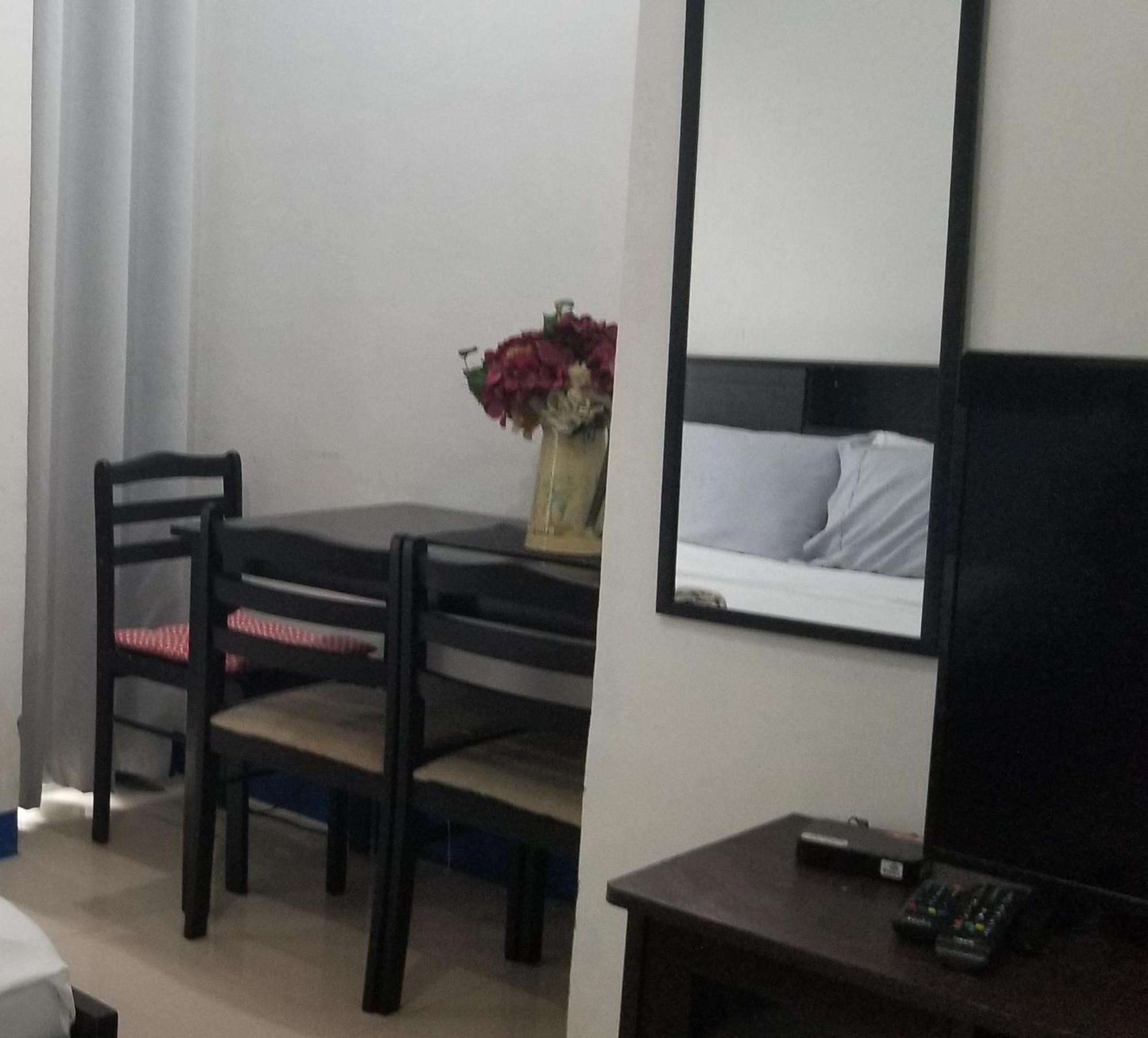 Innsite Room Rentals Manila Ngoại thất bức ảnh